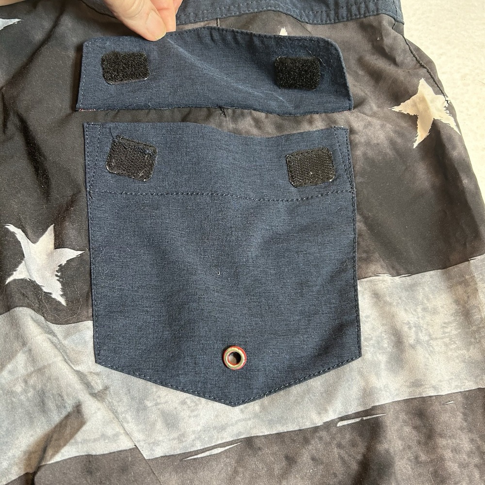 Travis Mathew Men's Board Shorts Trunks Athletics 10" Inseam Stars Gray Size 36 - Picture 12 of 16